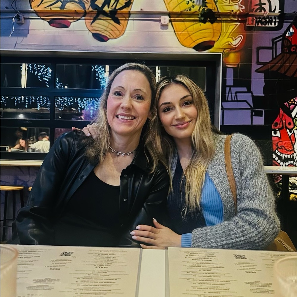 Meet your Posher, Elizabeth